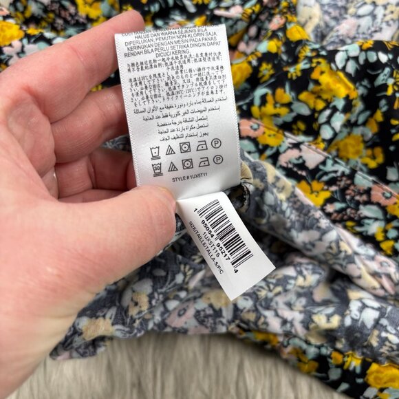 BCBGeneration Blouse Garden Floral Surplice Wrap Crop Top - Picture 6 of 7